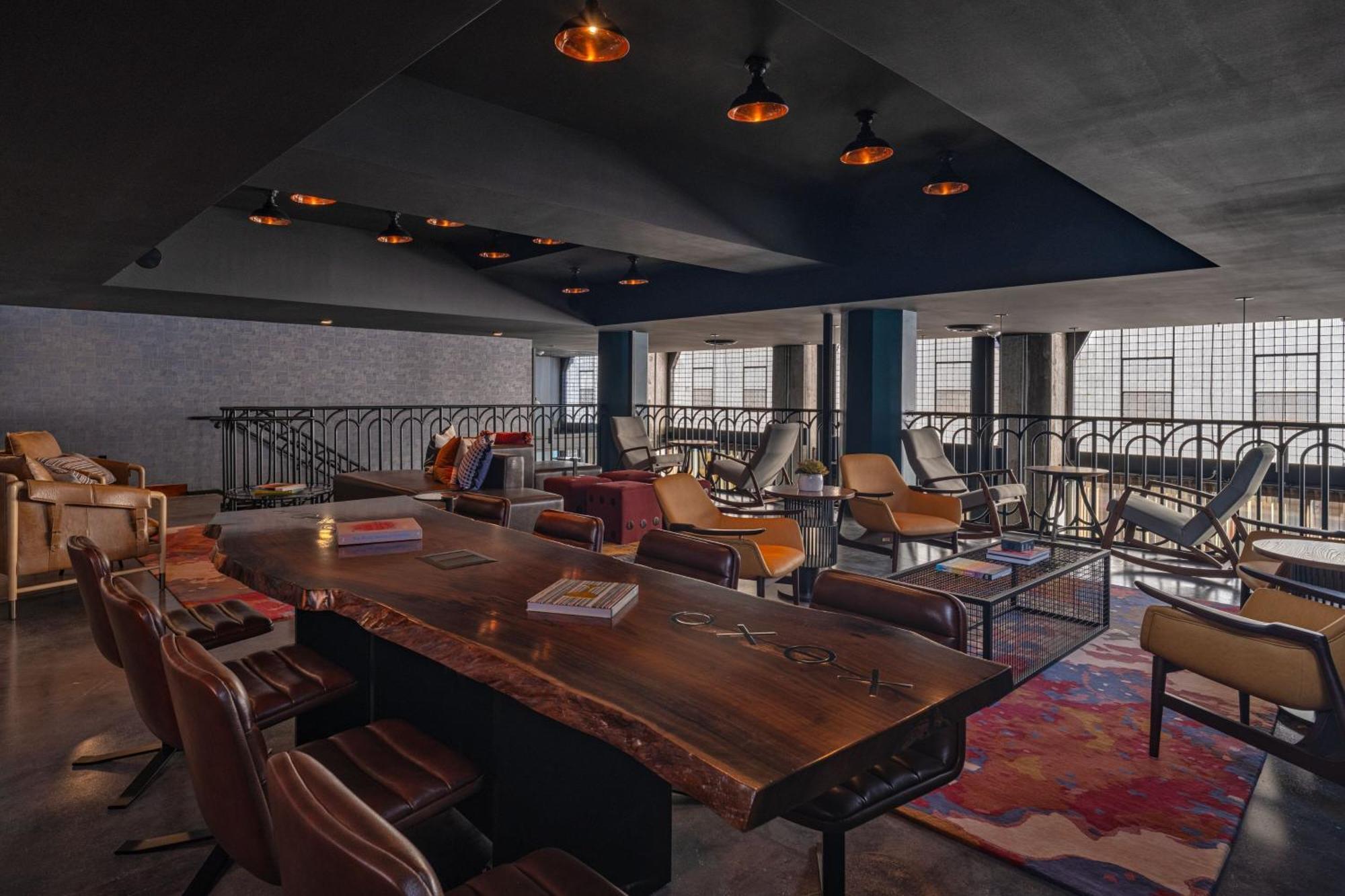 Moxy Phoenix Downtown Exterior photo