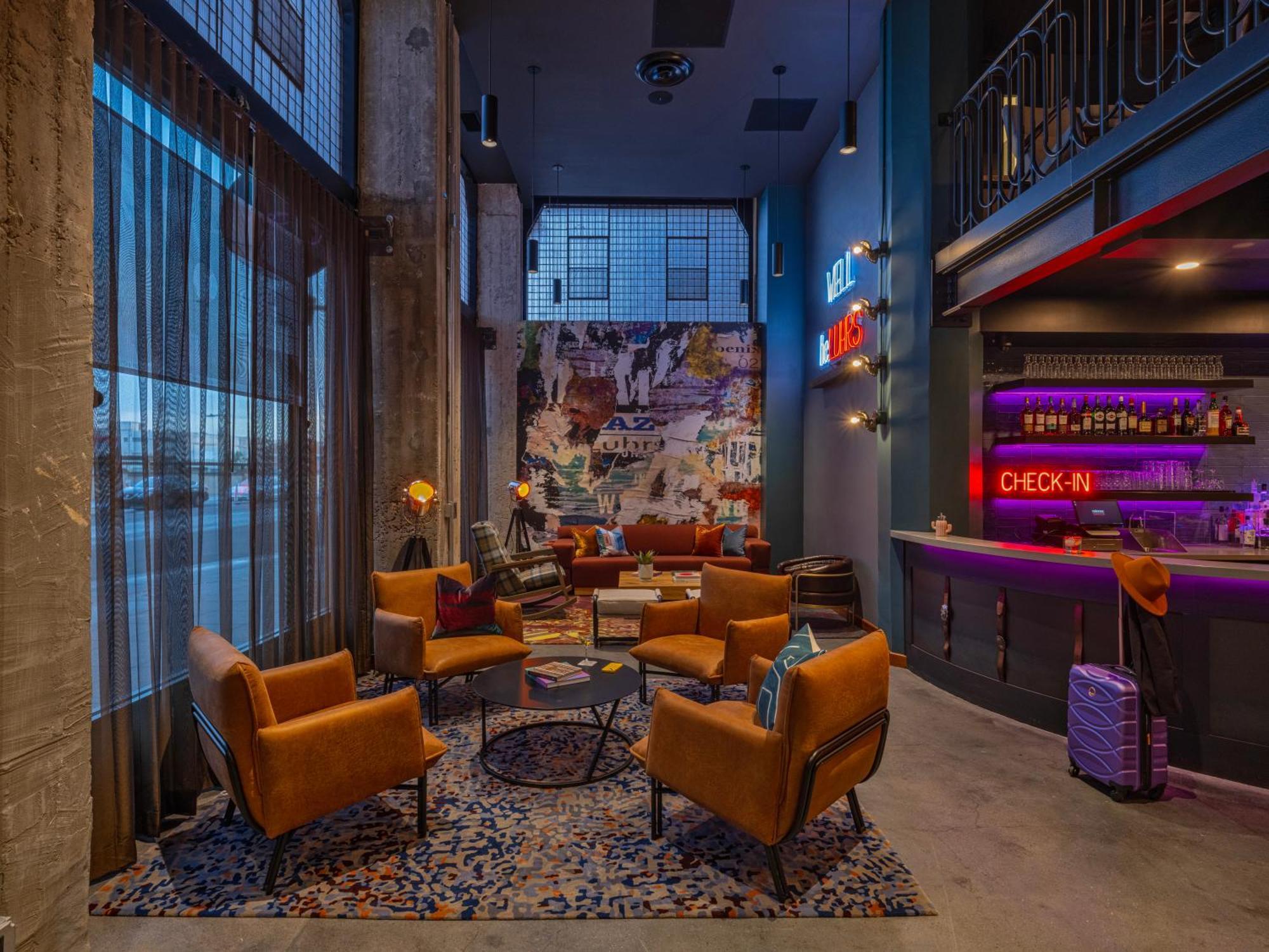 Moxy Phoenix Downtown Exterior photo