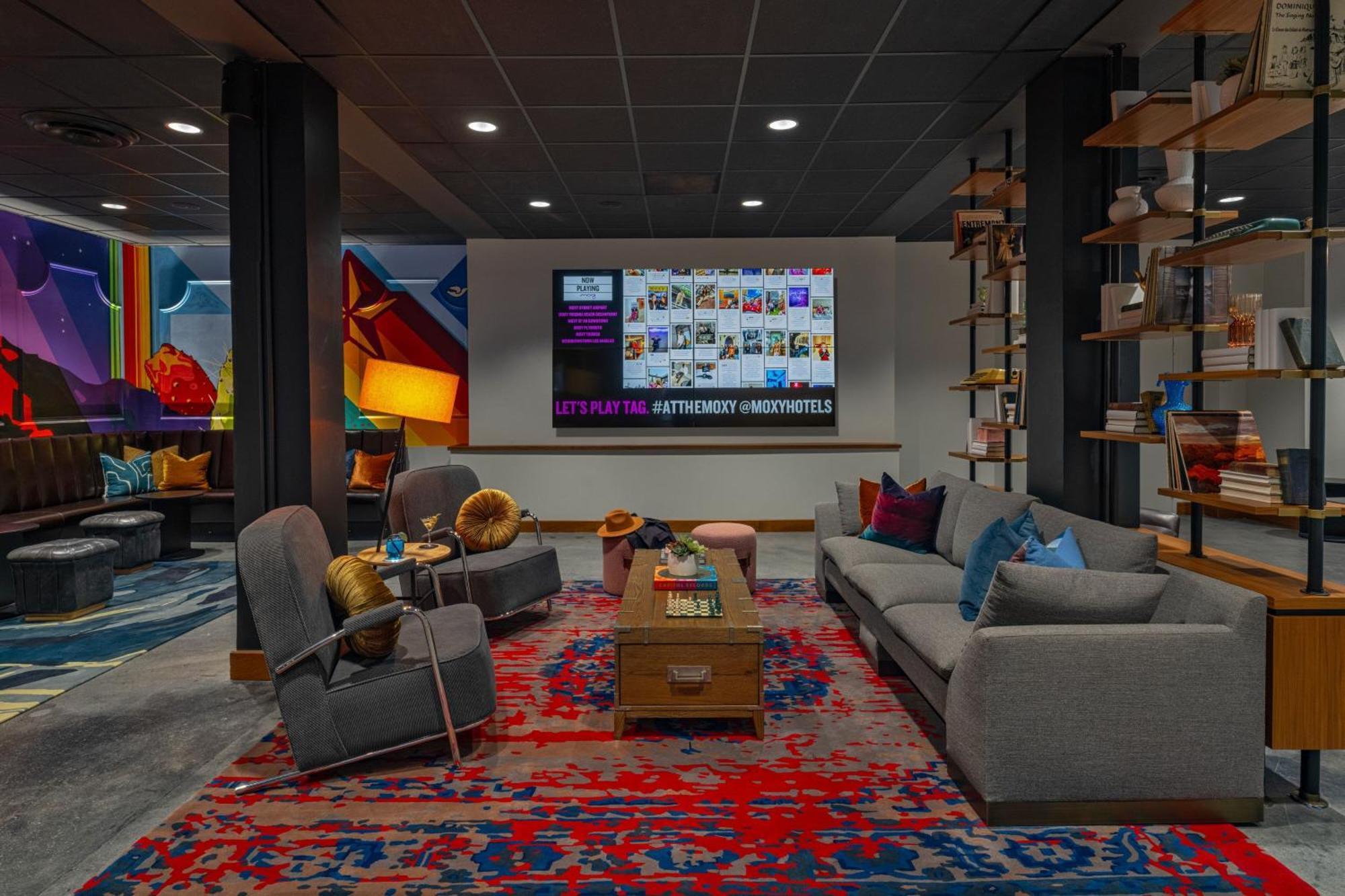 Moxy Phoenix Downtown Exterior photo