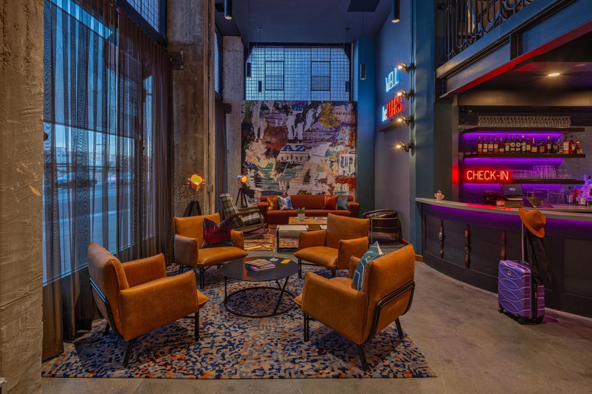 Moxy Phoenix Downtown Exterior photo